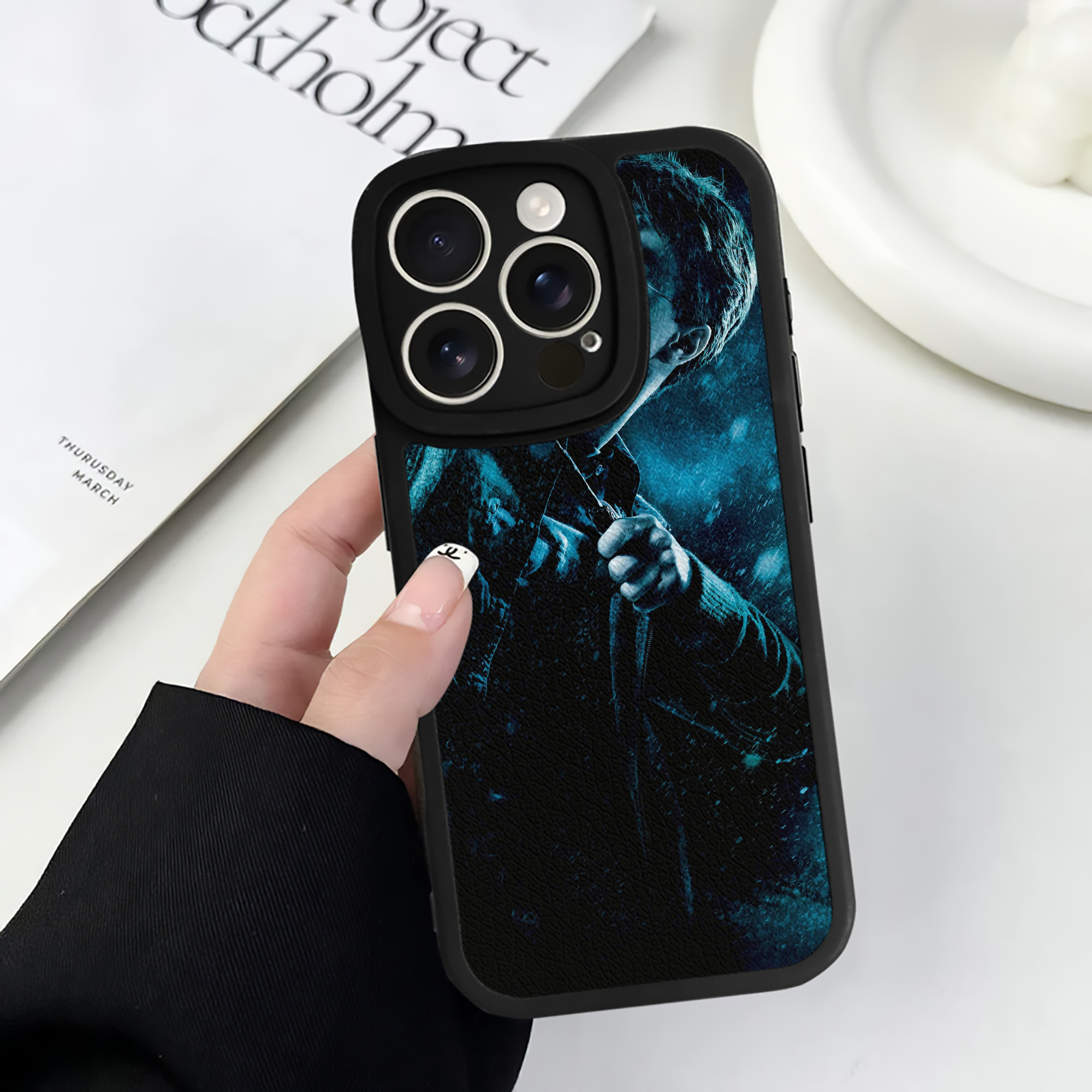 （画像用） Harry Potter ハリー・ポッターシリーズ 【iPhone 16シリーズ対応】シリコンスマホケース（レザー調） 材質：シリコン